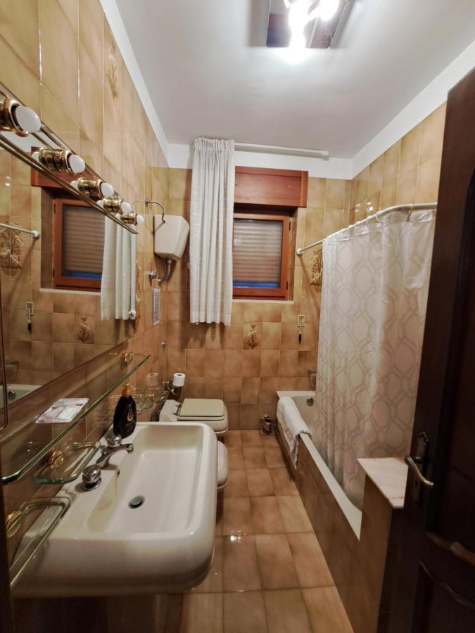Casa Vacanza Pietro E Nina Λέτσε Εξωτερικό φωτογραφία